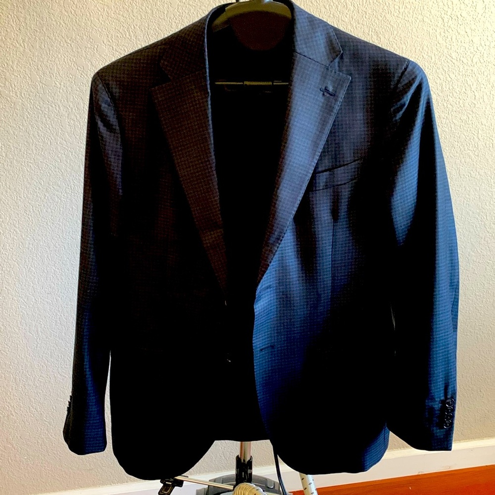 Lubiam 100% Italian Wool Dark Blue and Purple Checked Sport Coat. Made In Italy.